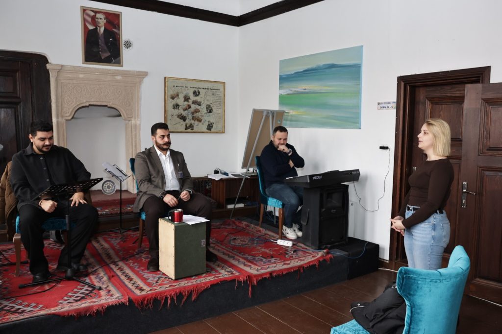 Kütahya Belediyesi – Türk Halk Müziği Yetenek Sınavı Yapıldı